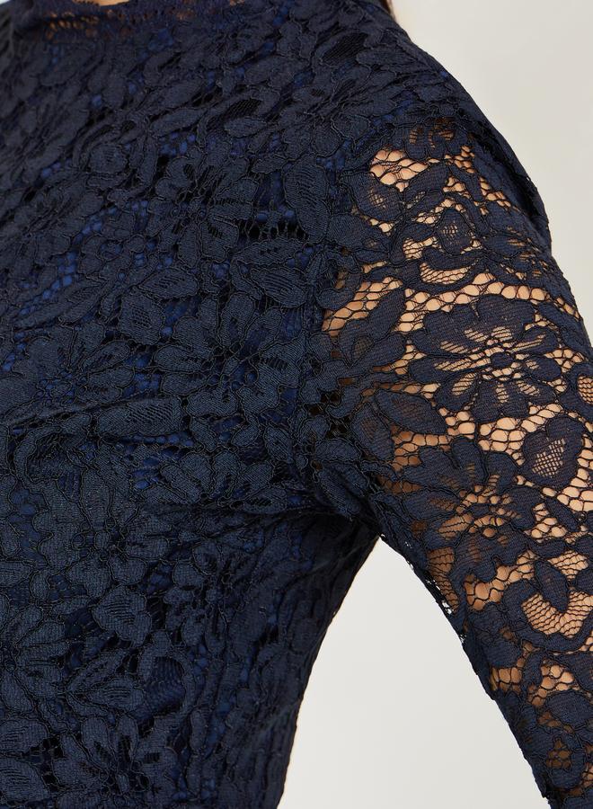 ستايلي طقم منسق من تنورة ماكسي ساتان وبلوزة دانتيل للنساء - Image 2